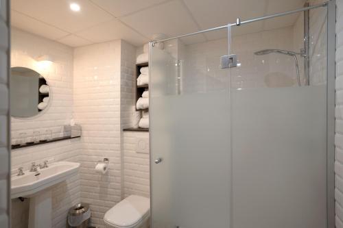 Best Western Plus Hôtel Littéraire Marcel Aymé - image 7