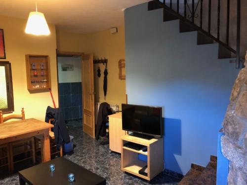 Casa en el corazón de Gredos, amplia y agradable. (Casa en el corazon de Gredos, amplia y agradable.) in San Juan de Gredos