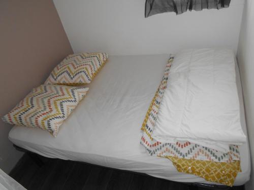 Apartment image 6
