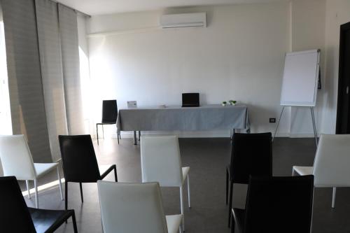 Бізнес Центр, HOTEL QUADRIFOGLIO in Pomigliano D'Arco