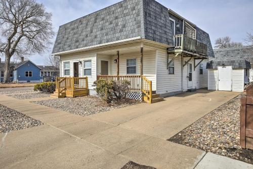 Quaint Akron Studio - Near Parks & Hunting! in Vermilion
