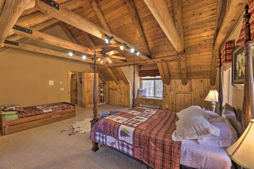 Serenity on the River Luxe Lewisburg Cabin!