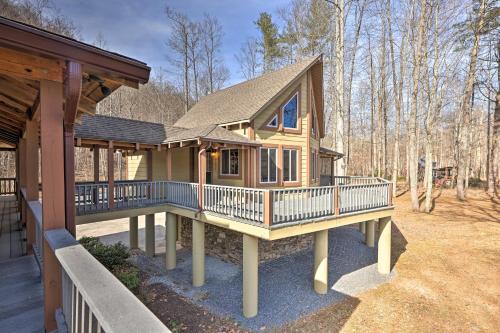 Serenity on the River Luxe Lewisburg Cabin!