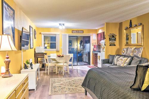 1 Mi to Lake Lure Studio with Resort Amenities thumb 3