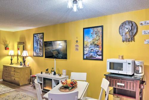 1 Mi to Lake Lure Studio with Resort Amenities detail