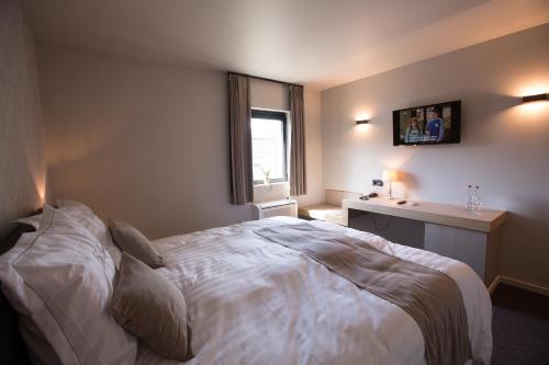 德利瑟瓦尔酒店 德利瑟瓦尔酒店