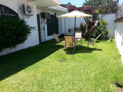 Suites & Apartments San Benito - Zona Rosa - Photo 1