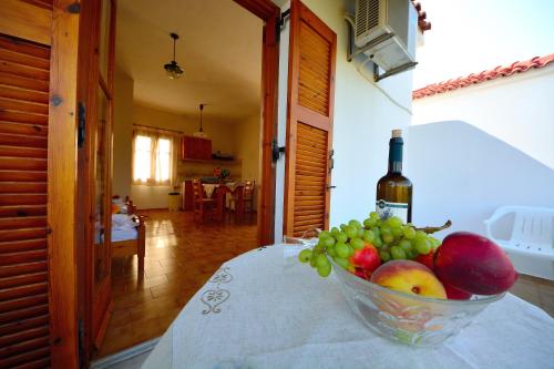 Studios Calvinos, Marathokampos (foto 9)