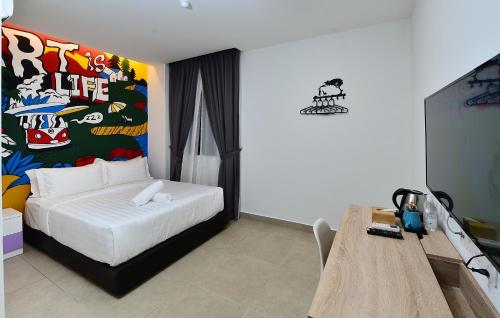 room detail thumbnail 2