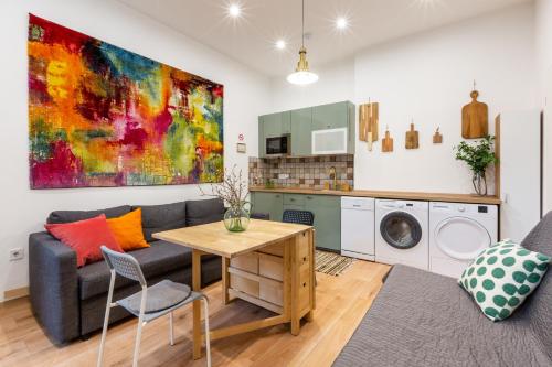 Industrial Style Appartment with AC steps to Gozsdu, Budapeszt