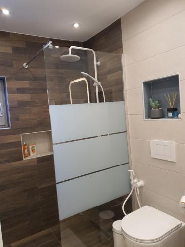 Tony's suite with parking, Atenas (foto 3)