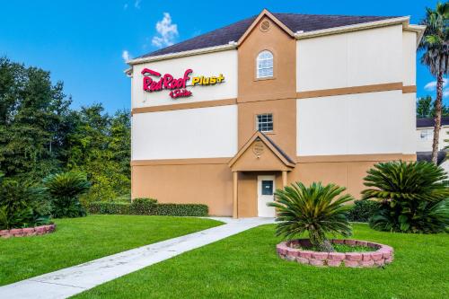 Red Roof Inn PLUS+ & Suites Savannah – I-95