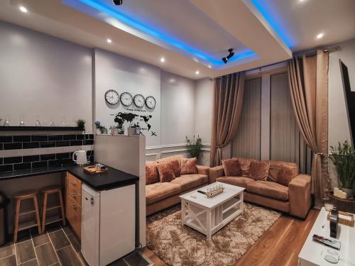 LUXURIOUS 3 BEDROOM APARTMENT: HEART OF WESTEND, Glasgow (photo 4)