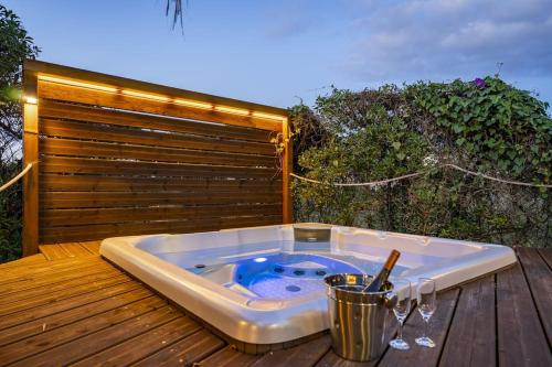 Villa Arade Riverside - Jacuzzi and Heated Pool by SIDE VILLAS