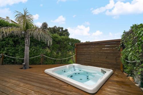 Villa Arade Riverside - Jacuzzi and Heated Pool by SIDE VILLAS