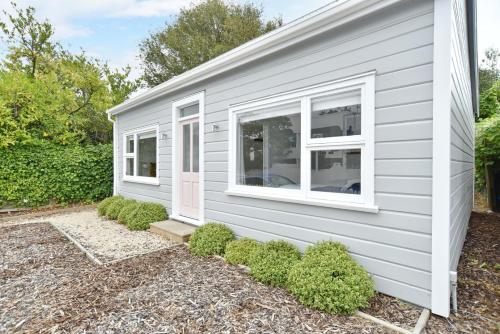Two-Bedroom House image 6