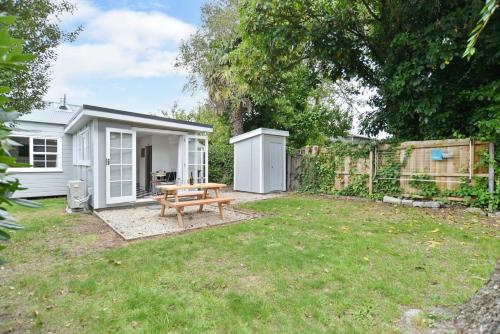 Two-Bedroom House image 5