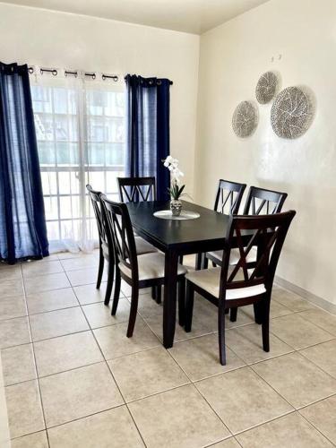 beautiful 4 bedroom tumon house in 塔穆寧