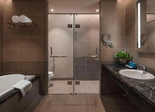 Luxury Apartment in Beach Front Building with Ocean View - image 5