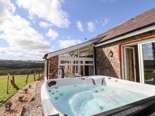 B&B Carmarthen - Sewin Cottage - Bed and Breakfast Carmarthen