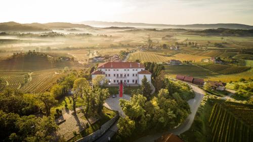. Vila Vipolže - Rooms & J. Suites