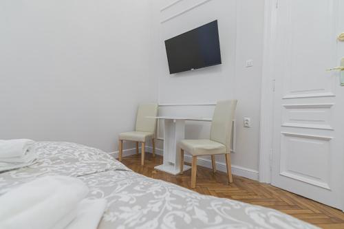 ROYAL Apartments Room Type - Deluxe Double Room