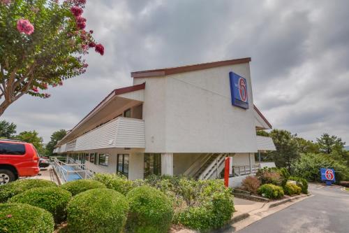 Motel 6-Birmingham AL - image 11