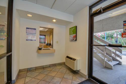 Előcsarnok, Motel 6 Birmingham, AL in Birmingham (Alabama)