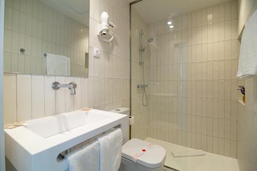 Apartment with Terrace image 4