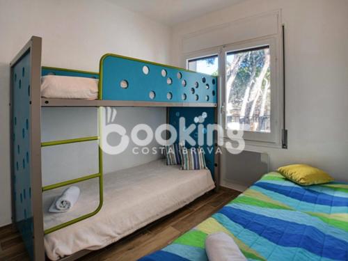 Mar bella Apartament a dos minuts de la platja amb wifi i parking per 6 persones - image 3