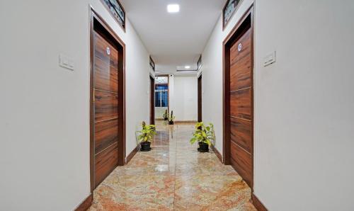 J C Comforts,Tumkur Road,3 star