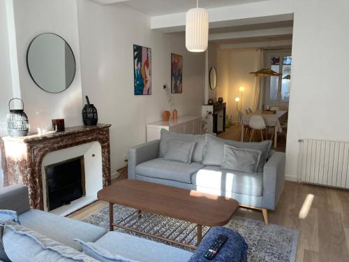 Maison Familiale au Cœur du village gîte à louer Collobrières