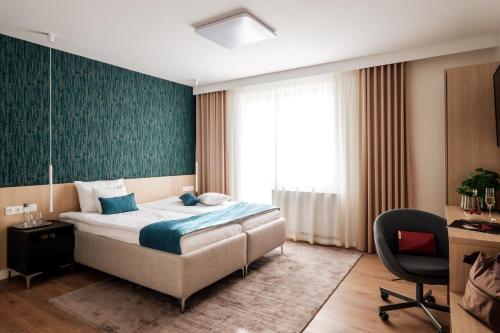 1 queen bed