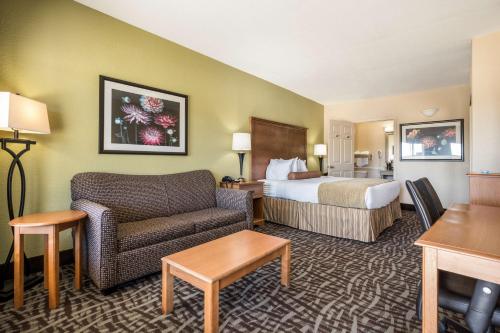 SureStay Hotel by Best Western Alice - image 10