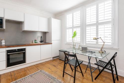 Picture of Stylish Georgian Apartment Near The Centre Of Bath