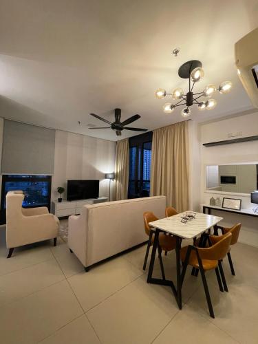 New Arcoris 6 Pax 2 BR with Pool View Mont Kiara - BOHO, Kuala Lumpur (fotografie 3)