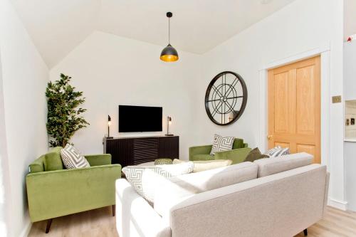 Newly Reno'd 2 Bed with Free Parking, Edinburgh (photo 9)