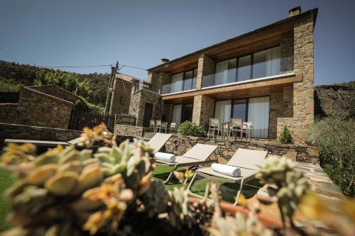 Bassein, Mountain Whisper in Gondramaz