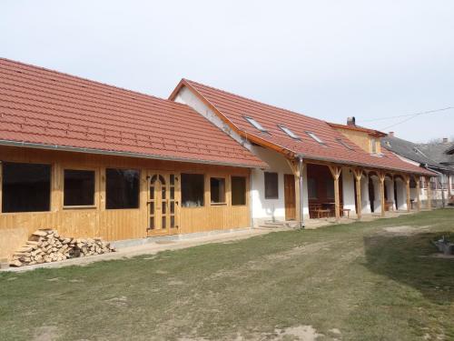  Őr-ség Vendégház és Őrségi Őrangyal Mézeskalács in Kerkakutas