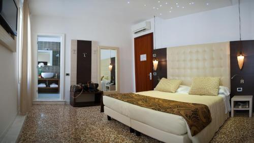 UNAHOTELS Ala Venezia-Adults 16