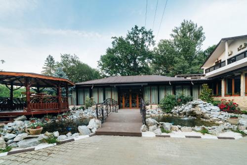 Popas Dumbravita in Foksány