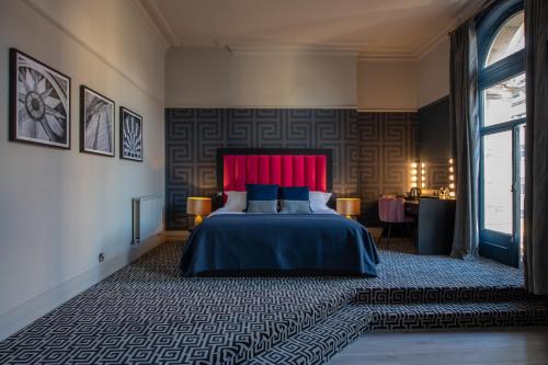 346732127 62 Castle Street Hotel