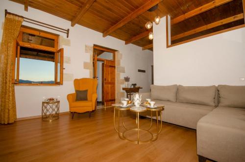 Trouli Rokka House - main image