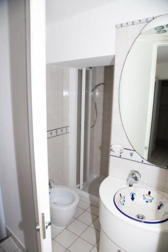 Two-Bedroom House image 3