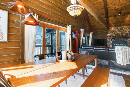 Murphy Lake House in Presque Isle, USA