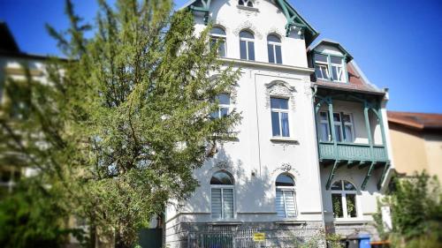 Schwalbennest, Naumburg