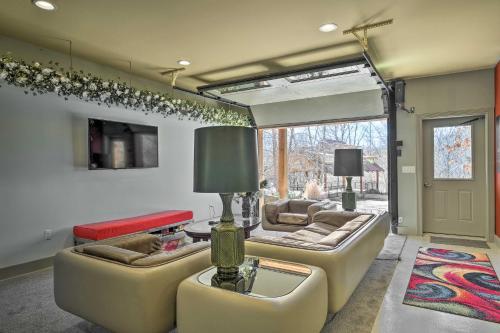 Chalet at Falling Water Close to Bike Trails in Bella Vista, USA