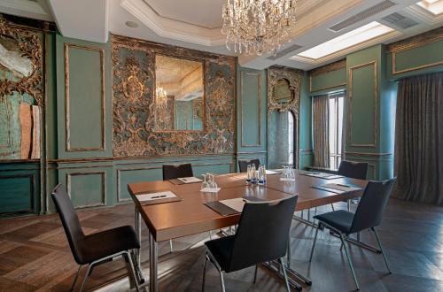 Eden Hotel Wolff - image 13