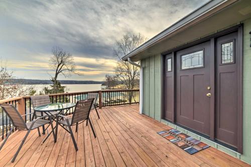. Waterfront Eddyville Home with Dock and Kayaks!