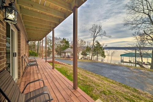 Waterfront Eddyville Home with Dock and Kayaks!